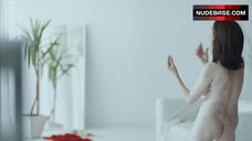 155. Laura Benson Completely Nude – Touch Me Not