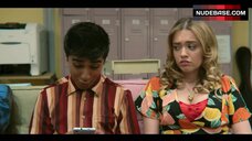 1. Mimi Keene Pussy Scene – Sex Education