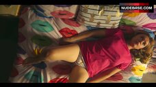 1. Aimee-Lou Wood Masturbating – Sex Education