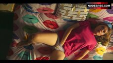 23. Aimee-Lou Wood Masturbating – Sex Education