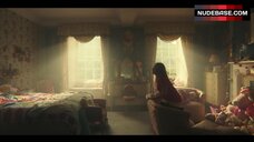 78. Aimee-Lou Wood Masturbating – Sex Education