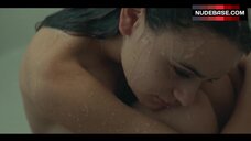 Joey King in Bathtub – Summer '03