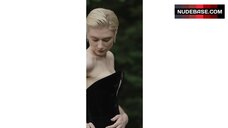 1. Elizabeth Debicki in See-Through Top – Elizabeth Debicki Talks Female Empowerment - Gq Photoshoot