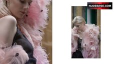 100. Elizabeth Debicki in See-Through Top – Elizabeth Debicki Talks Female Empowerment - Gq Photoshoot