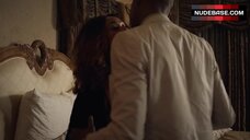 89. Tami Roman Cleavage – The Family Business