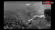 56. Full Naked Vimala Pons in Underwater – The Wild Boys