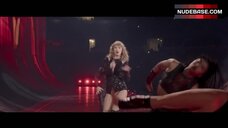 89. Taylor Swift Spread Legs – Taylor Swift : Reputation Stadium Tour