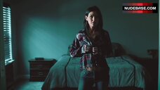 1. Eva Hamilton Shows Breasts – Death Kiss