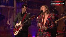 34. Miley Cyrus Hot – Saturday Night Live