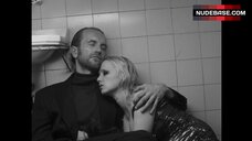 100. Joanna Kulig Decollete – Cold War