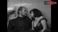 45. Joanna Kulig Decollete – Cold War