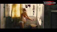56. Pregnant Martina Gusman in Underwear – Lion'S Den