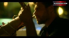 56. Siri Nase Bare Boobs – Parfum