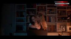 12. Heida Reed Lesbi Scene – Stella Blomkvist