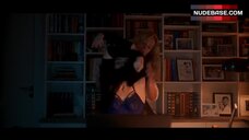 34. Heida Reed Lesbi Scene – Stella Blomkvist