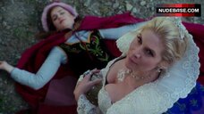 89. Elizabeth Mitchell Cleavage – Once Upon A Time