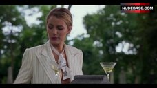 Blake Lively Sexy Scene – A Simple Favor