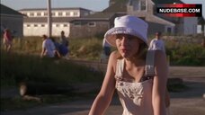 23. Laurie Fortier Bikini Scene – To Gillian On Her 37Th Birthday