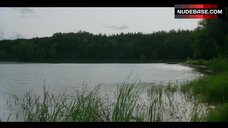 100. Blake Lively Ass Exposed – A Simple Favor