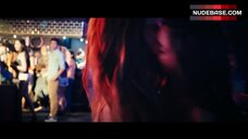 67. Ophelie Bau Sexy Dancing – Mektoub, My Love: Canto Uno