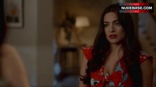 12. Elizabeth Gillies Hot Scene – Dynasty