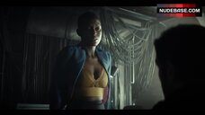 78. Jodie Smith Nipples Through Top – Nightflyers
