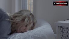 45. Zosia Mamet Shows Panties – The Boy Downstairs