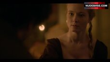 67. Lyla Porter-Follows Decollete – Frontier