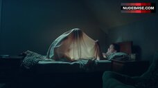 Florence Pugh Hot Scene – The Little Drummer Girl