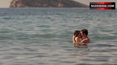 100. Arantza Ruiz Nude on Beach – Fugitiva