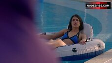 12. Arantza Ruiz in Bikini in Pool – Fugitiva
