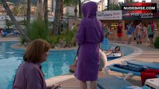 45. Arantza Ruiz in Bikini in Pool – Fugitiva