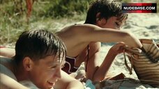 78. Julia Koschitz Boobs Flash – A Minute'S Silence