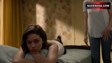 Paz Vega Hard Pokies – Fugitiva