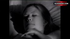 78. Kate Peckham Exposed Tits – Lost On The Bohemian Road