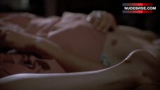 23. Linda Fiorentino Ass Scene – The Last Seduction