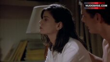 100. Linda Fiorentino Naked Breasts – The Last Seduction