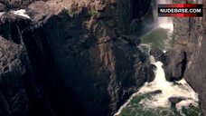 12. Nana Gouvea in Thong Bikini – Black Wake