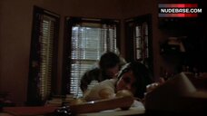 78. Linda Fiorentino Sex on Table – The Last Seduction