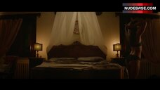 67. Hot Emily Ratajkowski in Bra and Panties – Welcome Home