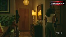 45. Nafessa Williams Hot Lesbian Scene – Black Lightning