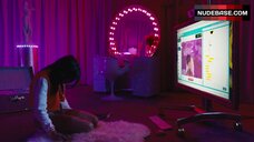 78. Madeline Brewer Exposed Tits – Cam