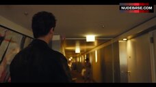 1. Elisabeth Ehrlich Bare All – Beat