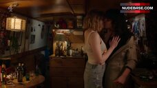 Desiree Akhavan Lesbian Scene – The Bisexual