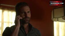 45. Hot Annet Mahendru Wrapped In Towel – Lethal Weapon