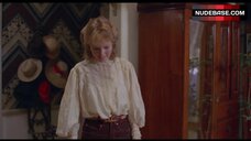 34. Colleen Camp Spreasd Her Legs – Valley Girl