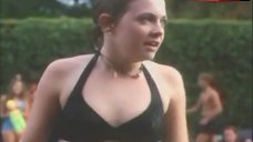 10. Melissa Joan Hart in Bikini – Sabrina, The Teenage Witch