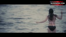 3. Olivia Thirlby in Bikini on Beach – The Wackness
