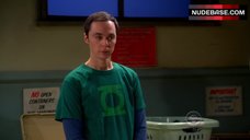 6. Kaley Cuoco Shows Sexy Bra – The Big Bang Theory