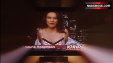 12. Jamie Elle Mann Exposed Tits – The 40-Year-Old Virgin